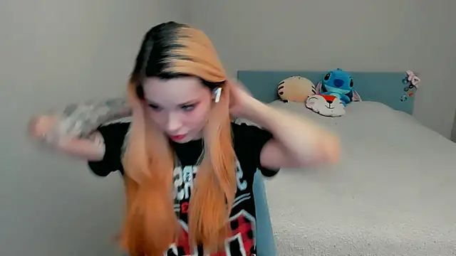 Kitten Alissa online show from October 13, 7:05 pm