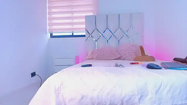 collet 1 online show from October 27, 2:34 pm