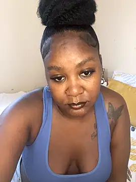 Shaylah jasmine online show from November 8, 3:50 pm