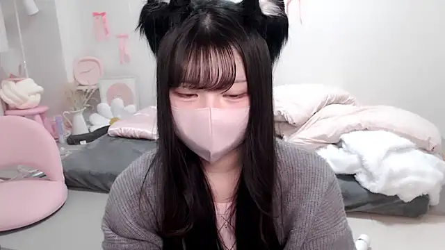 moka-neko online show from March 25, 1:47 pm