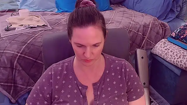 ninajaymes online show from December 21, 1:32 am