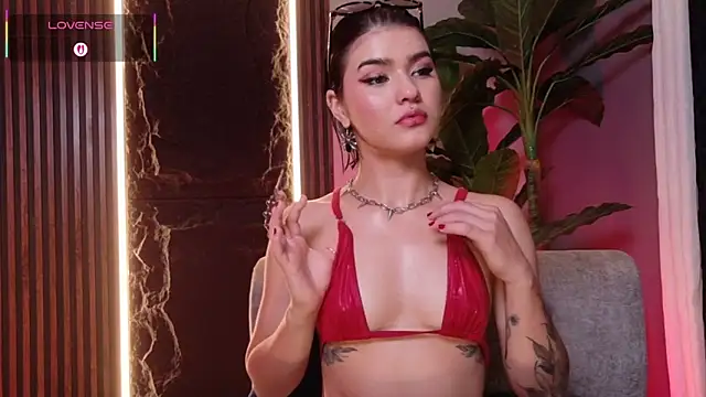 La Diabla 111  online show from October 27, 9:31 pm