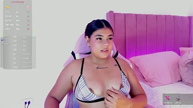 AliceThundeer online show from December 22, 6:44 pm