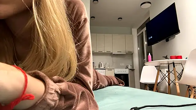 Denni Spilber online show from October 5, 6:46 pm