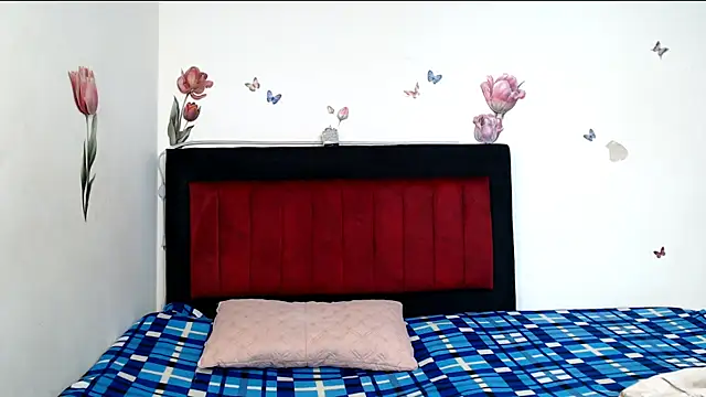 Valeryxs online show from April 24, 1:47 pm