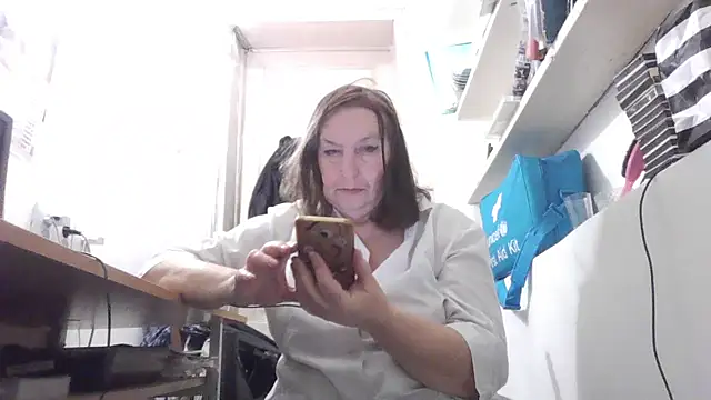 AnnaLive570 online show from December 23, 5:33 am