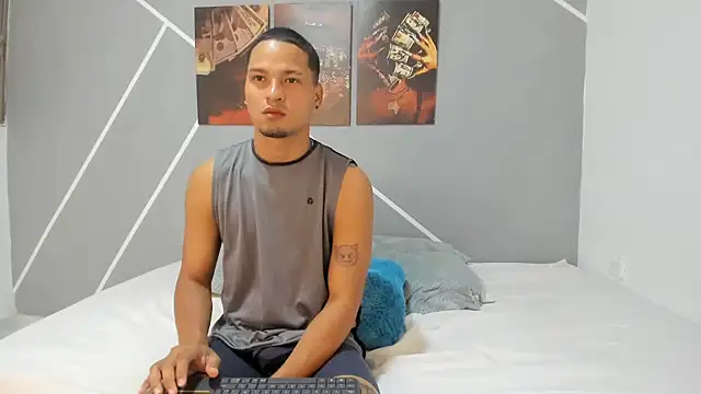 Sexy777Couple online show from May 16, 1:30 am