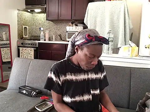 littyleesh1 online show from February 4, 5:16 pm