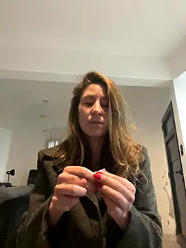 misspiecitos online show from October 18, 1:41 am