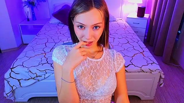 LumMina online show from March 1, 10:26 am