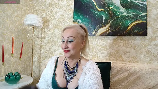  Sara  Smith  online show from October 16, 8:50 am