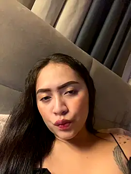 yourdevilsweettsx online show from November 3, 10:30 am