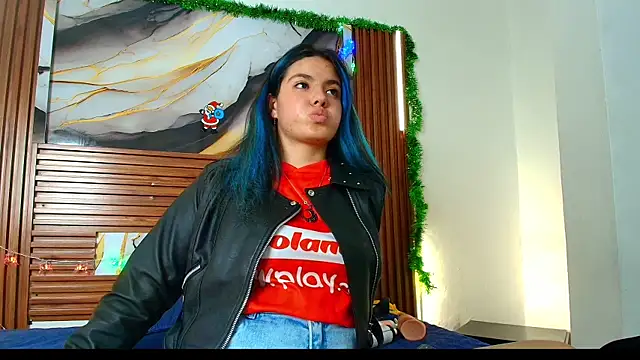 Evelin thompsson online show from December 18, 3:55 am