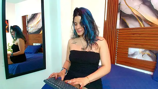 Evelin thompsson online show from January 17, 3:03 am