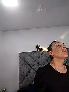 Shantey Laurent online show from November 27, 11:57 am