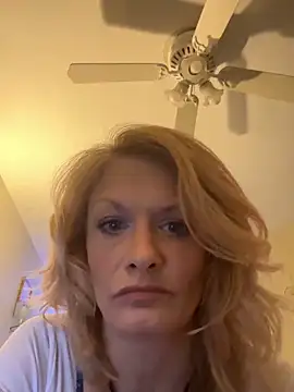 Daphneflor online show from April 27, 4:09 am