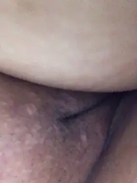 luzmelzinha online show from April 11, 11:41 pm