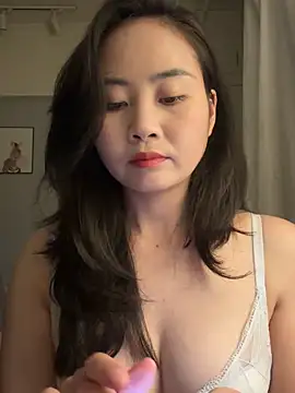 wly2028 online show from April 4, 12:48 pm