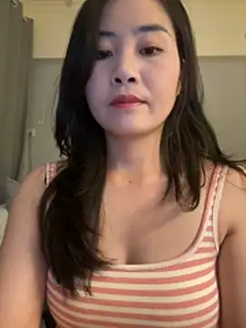 wly2028 online show from March 30, 12:49 pm