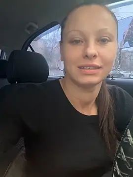 Jessie Queen 1 online show from November 11, 10:45 am