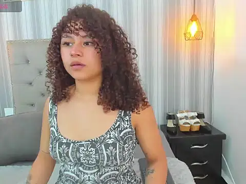 Sofiapassionne online show from February 17, 5:56 pm