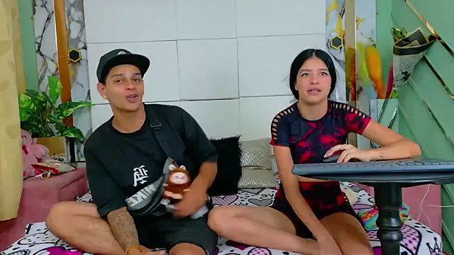 GraceANDrick online show from September 22, 7:01 pm