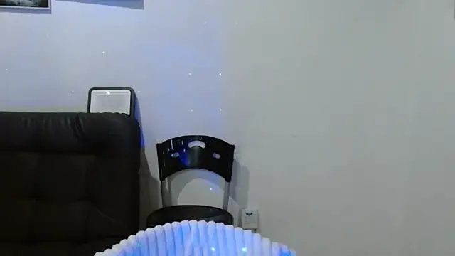 Snapshot of Megan_juicy_ chatting on October 11, 2:05 am Megan juicy online show from October 11, 2:05 am