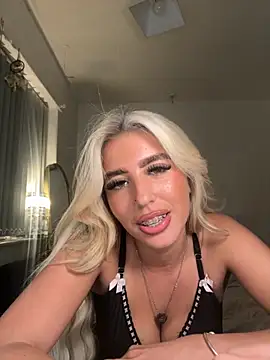 BlondeBetty online show from October 15, 9:28 pm