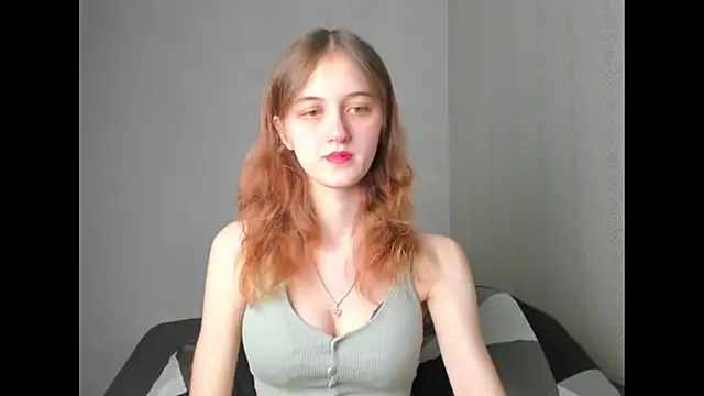 dreamy pollyyy online show from February 19, 3:55 pm