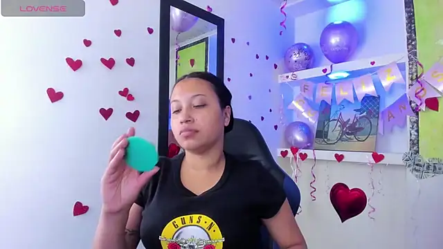 susan mooree online show from February 21, 8:42 pm