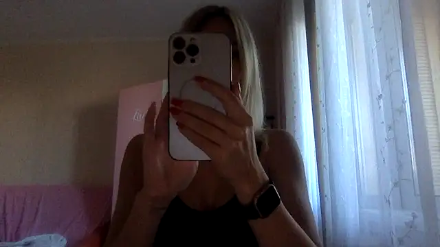 KarelliaStar online show from September 25, 6:23 am