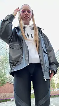 Snapshot of Sugar_Pop chatting on September 23, 2:15 pm Sugar Pop online show from September 23, 2:15 pm