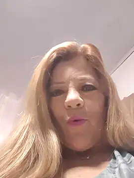 Casandra Cruz online show from October 8, 12:31 pm