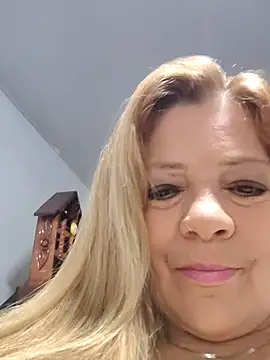Casandra Cruz online show from October 9, 12:31 pm