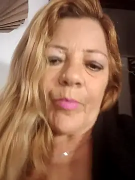 Casandra Cruz online show from October 18, 4:21 pm