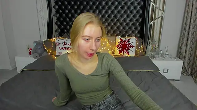 Alina Blonde online show from December 20, 6:39 am