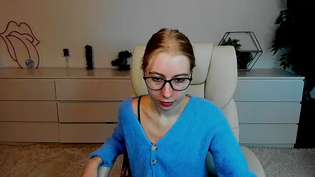 Alina Blonde online show from September 17, 6:00 am