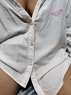 preethi-lovely online show from November 25, 2:08 pm