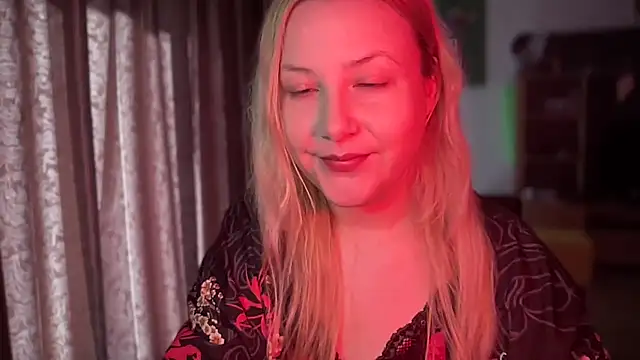 BikiHellena online show from November 9, 8:21 am