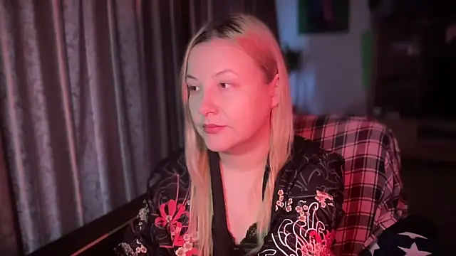 BikiHellena online show from November 8, 7:02 am