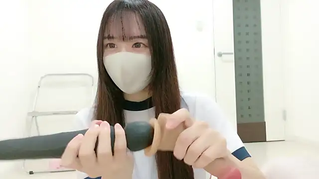  Mia land  online show from November 22, 1:14 pm