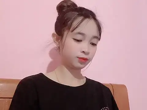 Snapshot of Suna7383 chatting on October 23, 5:19 pm Suna7383 online show from October 23, 5:19 pm