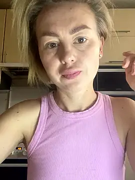 MartaLuna  online show from November 18, 11:33 am