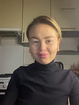 MartaLuna  online show from February 4, 2:42 pm