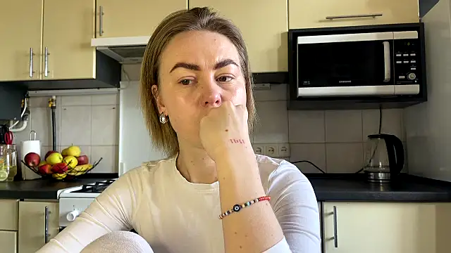 MartaLuna  online show from March 27, 10:16 am