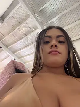 MayaMoanXXX online show from November 18, 1:23 pm