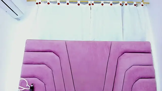 miajhonsonx online show from November 13, 3:22 pm