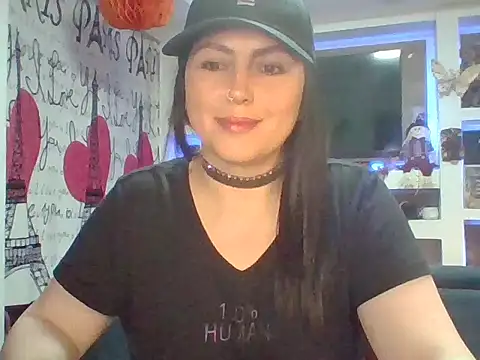 Snapshot of Venusina_07 chatting on October 20, 7:00 am Venusina 07 online show from October 20, 7:00 am