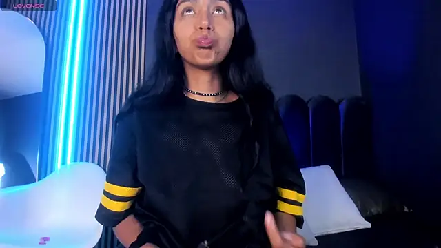 Keila Fg online show from October 24, 8:05 pm