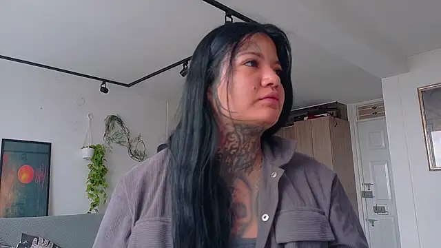 Unatatuada online show from October 11, 12:30 pm